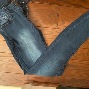 Decree darker wash skinny jeans. Size 3
